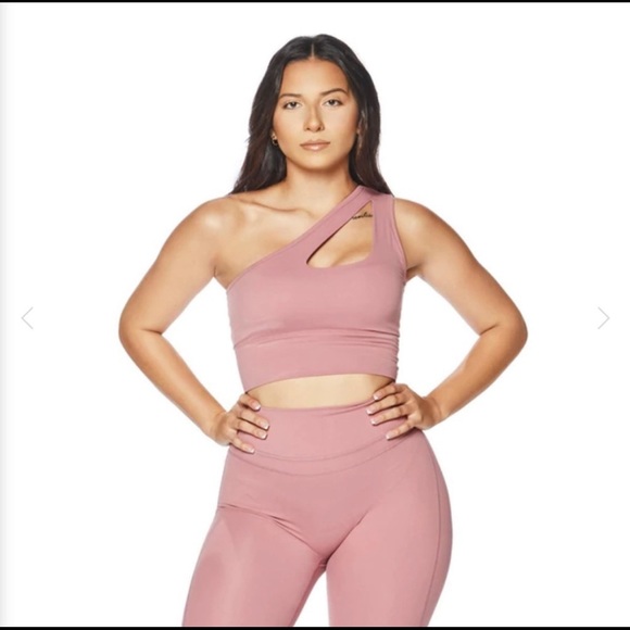 ILUS - Dare One-Shoulder Sports Bra - Picture 2 of 4